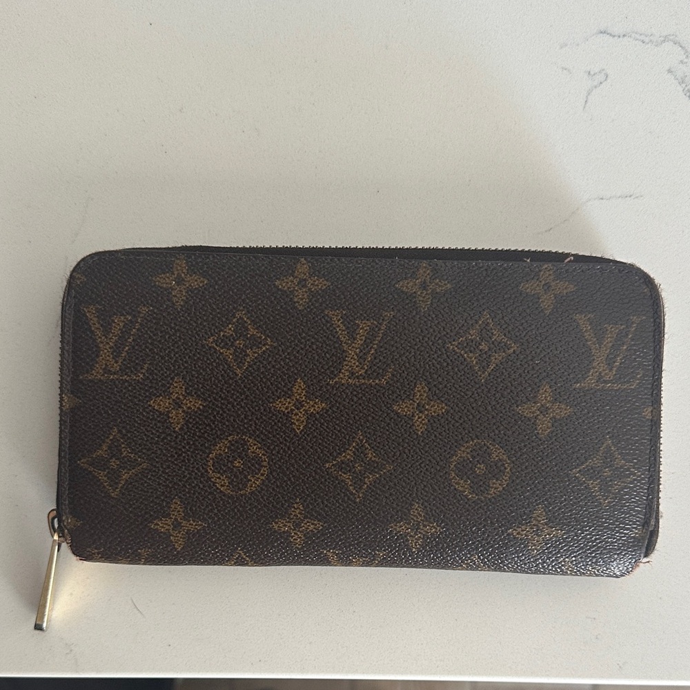Authentic Louis Vuitton Brown Monogram Zip Wallet
